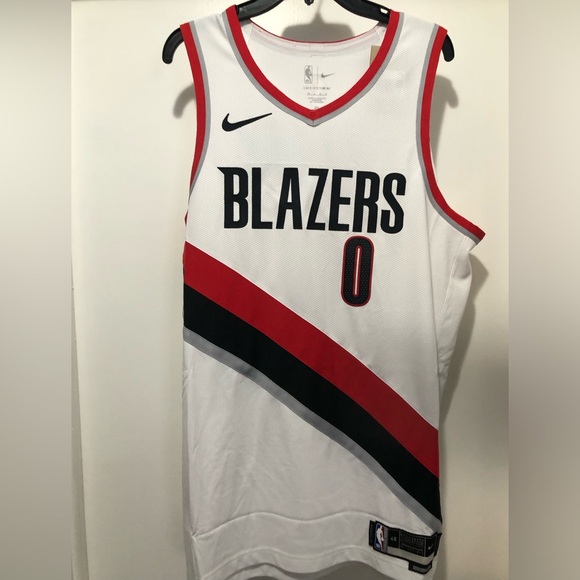 nike lillard jersey